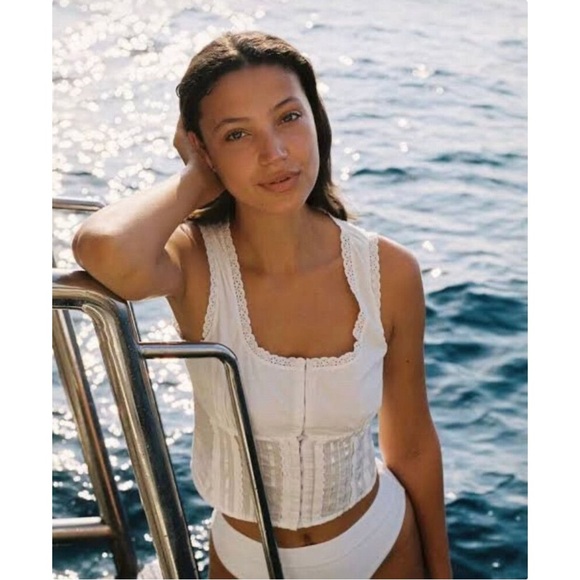 With Jean Adeline White Lace Scoop Neck Sleeveless Lightweight Cotton Corset Top - Picture 2 of 11